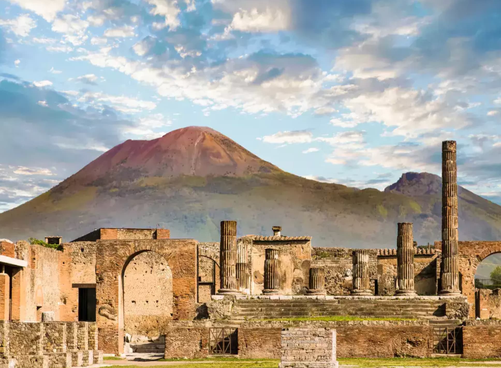 volcano in pompeii